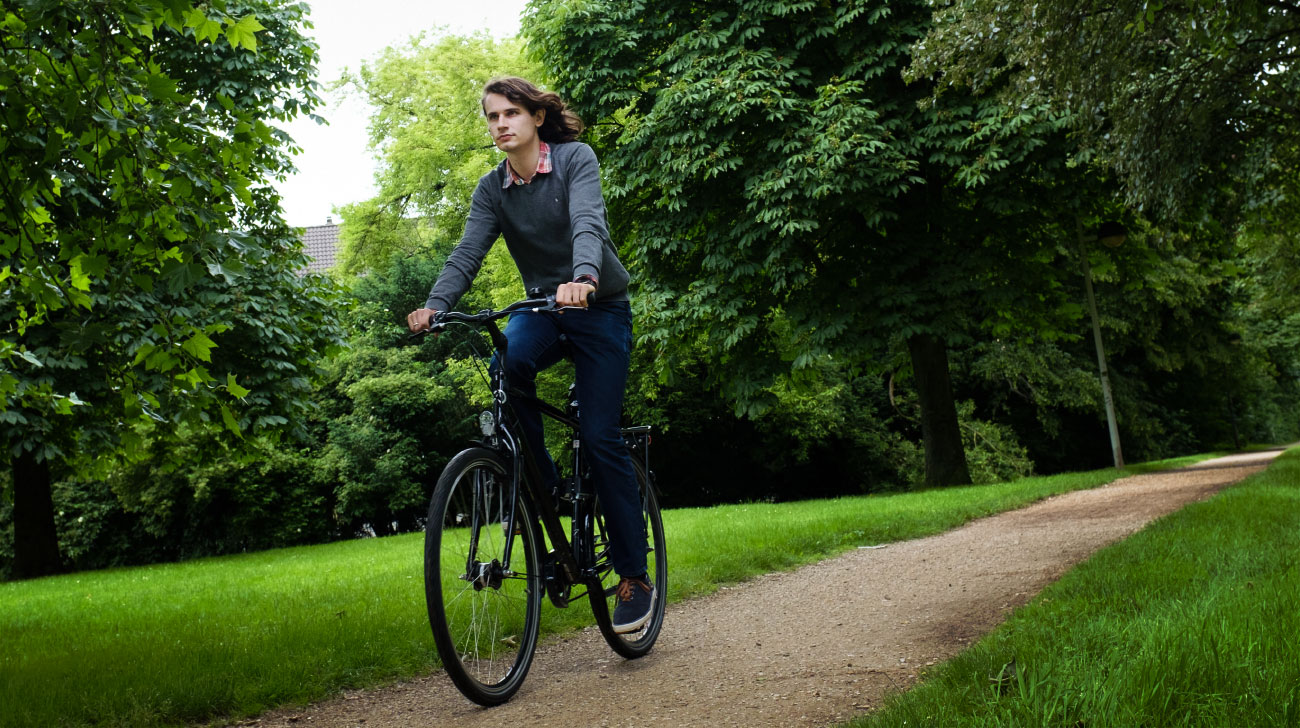 Peter Scholze riding his bike.