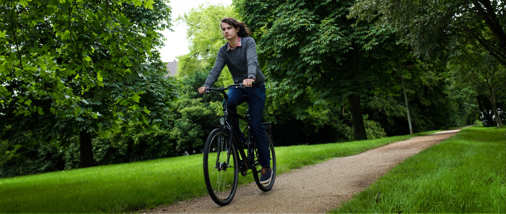 Peter Scholze riding his bike.