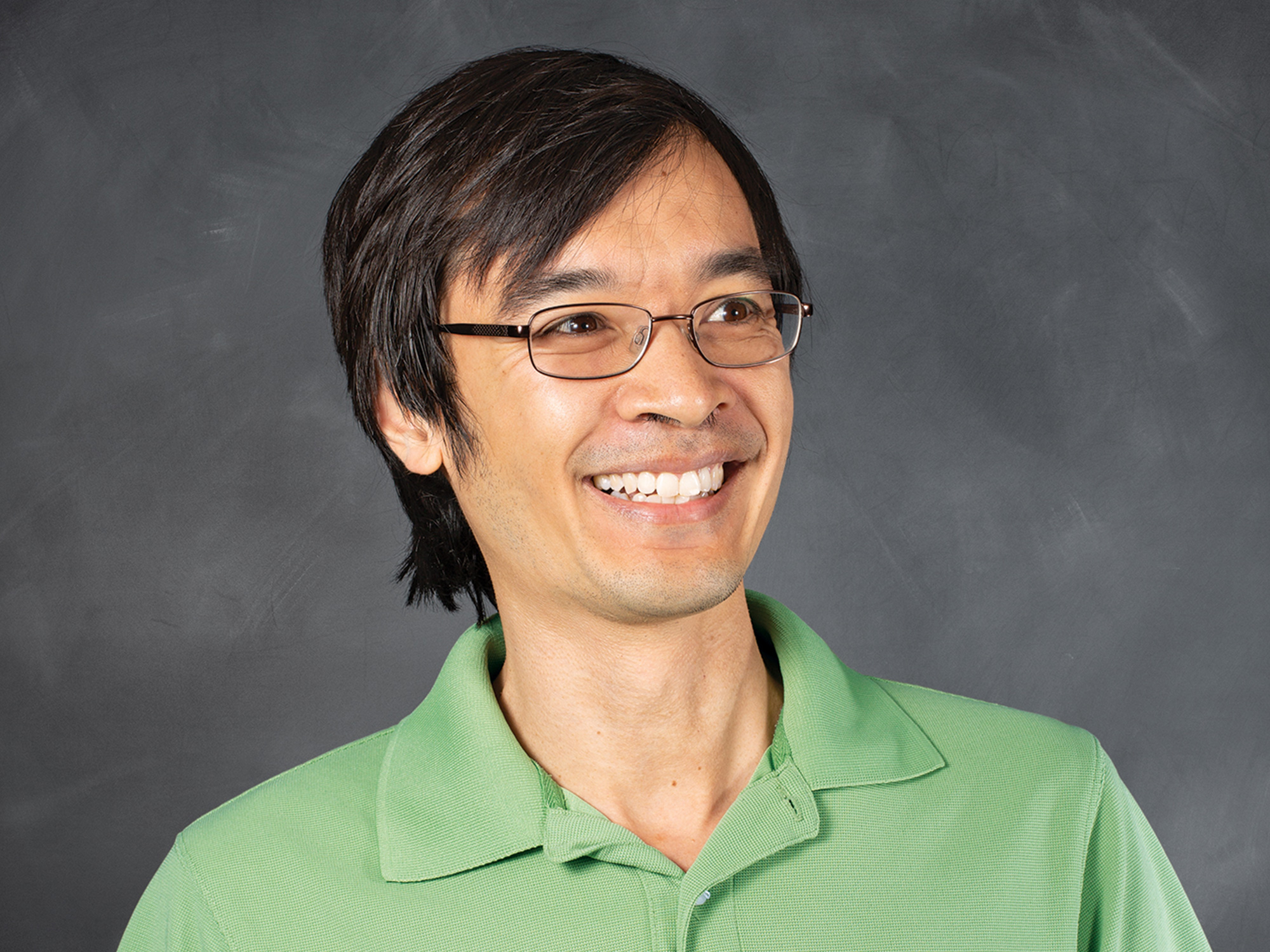 Portrait photo of Terence Tao