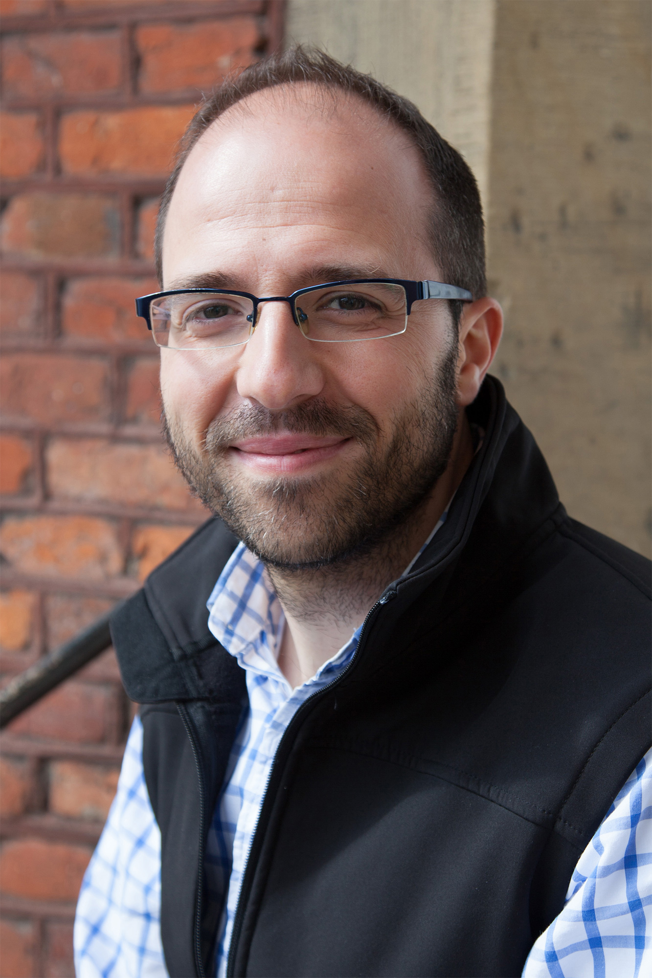 Portrait photo of Francesco Catania.