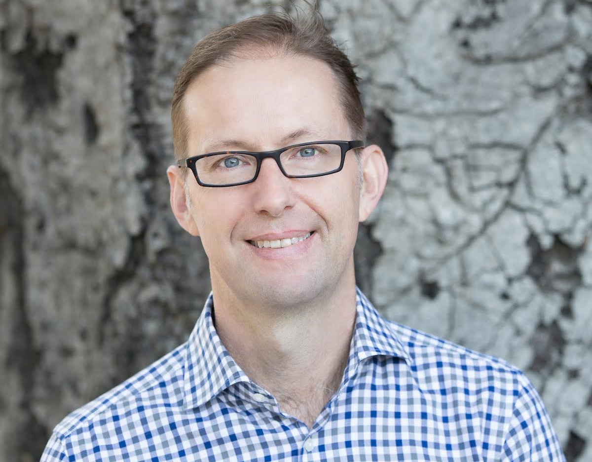 Portrait photo of neuroscientist Russell Poldrack of Stanford University.