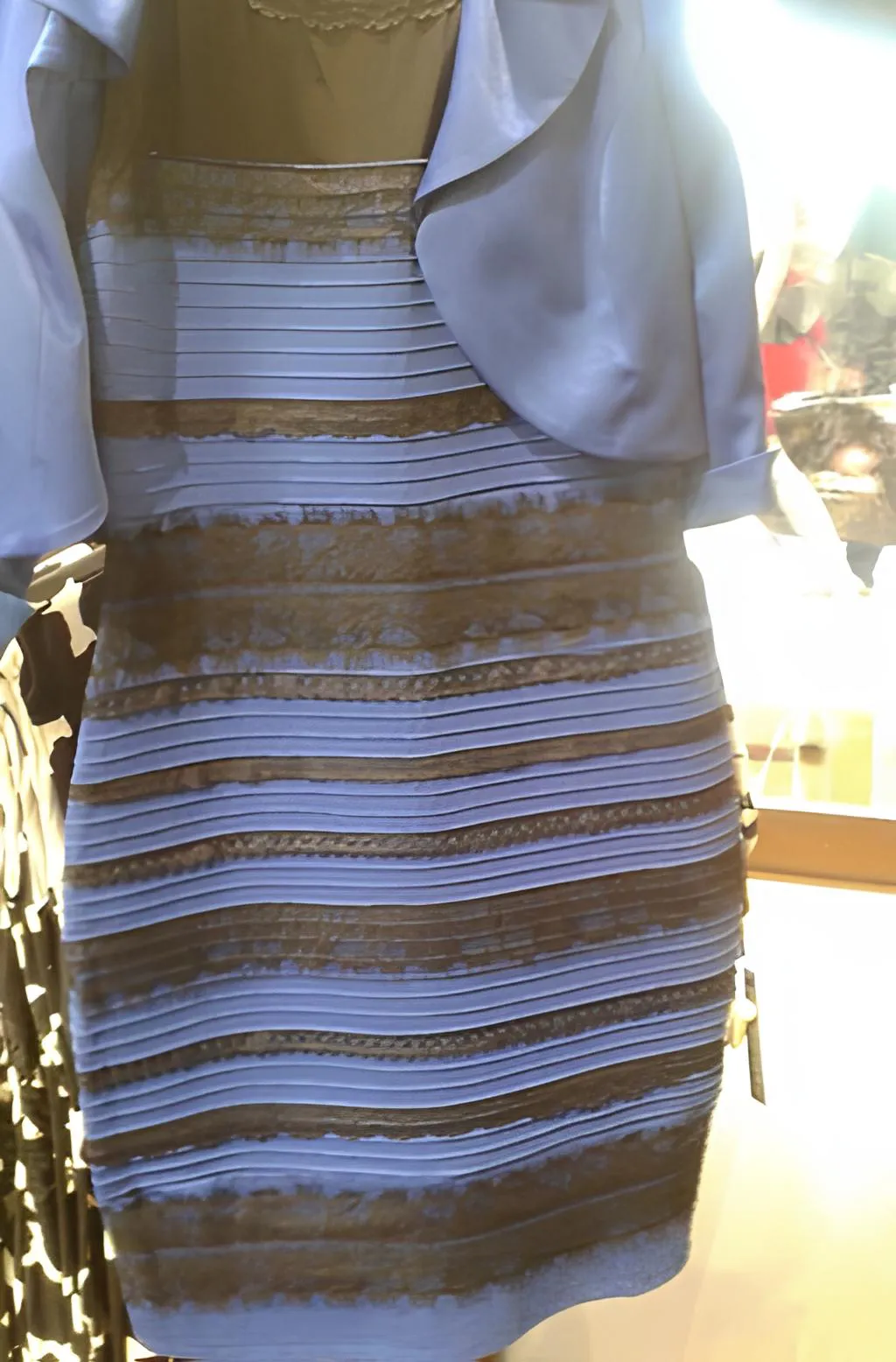 The dress that appeared gold and white to some viewers and blue and black to others.