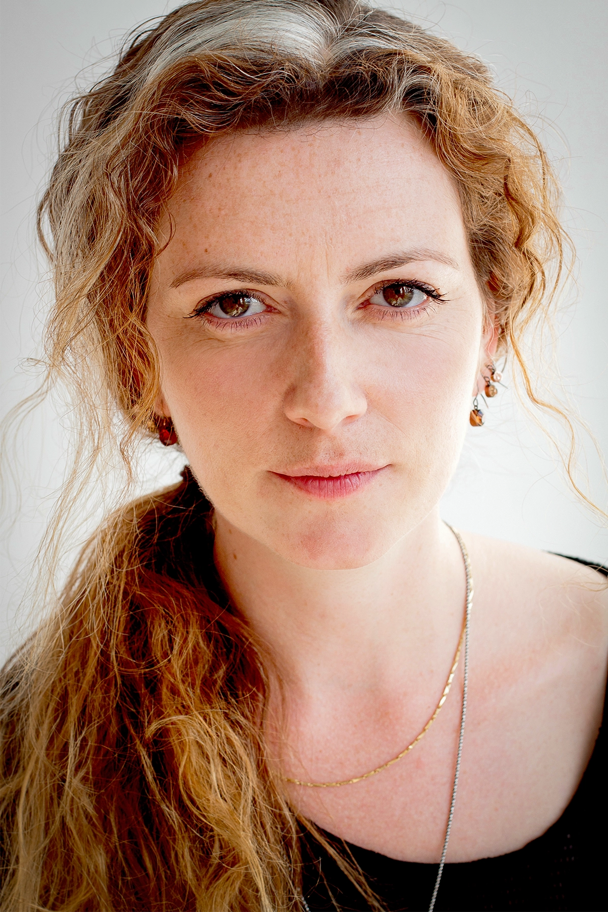 A portrait of Suzanne Dikker.